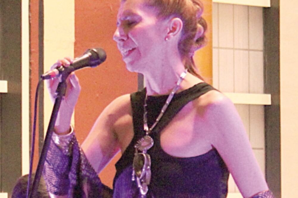 Su concierto, frente al mural del Rufino Tamayo, Fraternidad