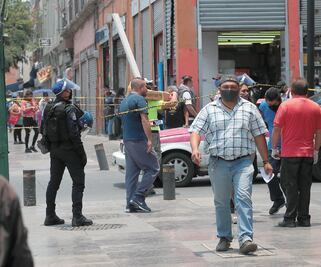 Capitalinos olvidan brote y llenan calles