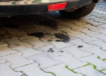 5 razones por las que tu auto tira aceite