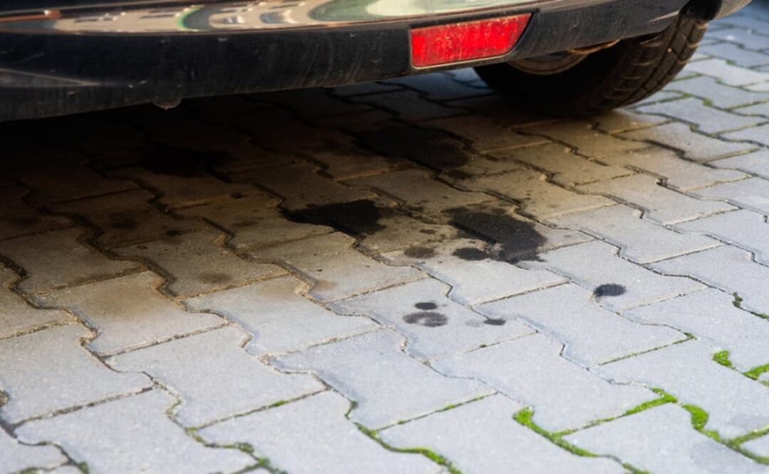 5 razones por las que tu auto tira aceite