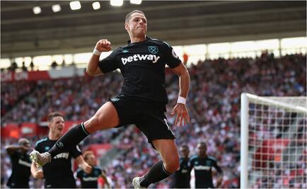 West Ham felicita a 'Chicharito' por el PND