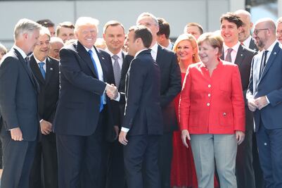 Trump se reúne por primera vez con Macron en Bruselas