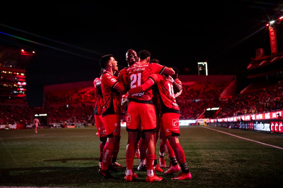 Xolos de Tijuana en festejo de gol, durante la novena fecha del Apertura 2025 ante León - Foto: Imago7