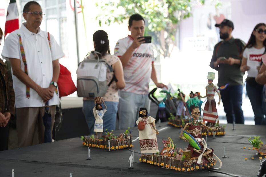 Las personas pueden elegir entre seis opciones de ofrendas. (Foto: Carlos Mejía/ EL UNIVERSAL)