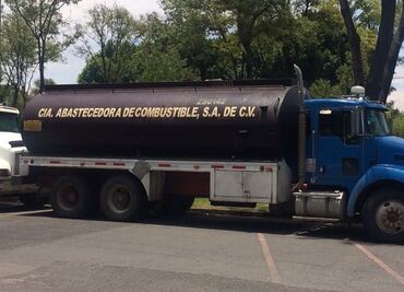 Frente a SEIDO, 9 pipas aseguradas con combustible robado