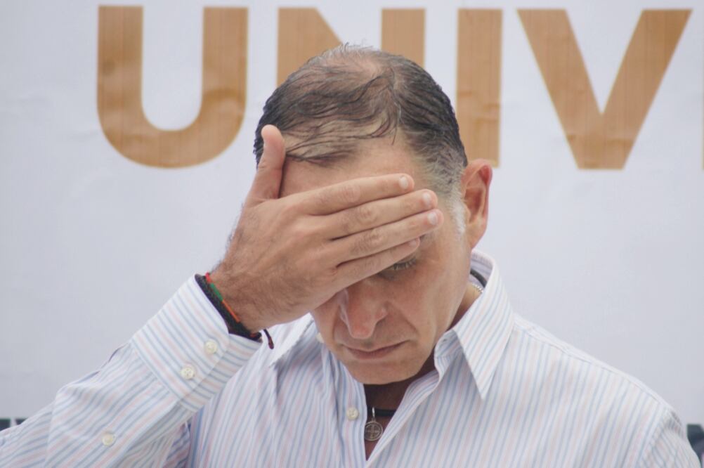 El ex gobernador de Oaxaca, Gabino Cué Monteagudo, envió su contestación a la demanda de juicio político en su contra con su apoderado legal. (ARCHIVO EL UNIVERSAL OAXACA)