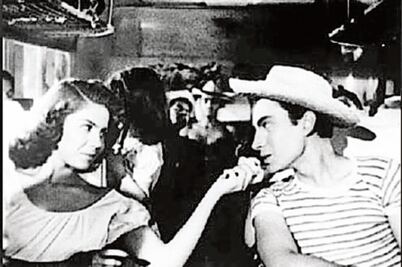 Adiós a Mayo, actor, modista, astrólogo...