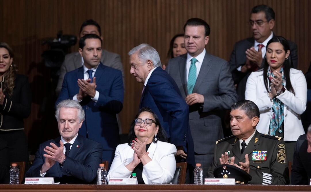 Creel contó que le aplaudió a AMLO por "mínima cortesía". Foto: Especial