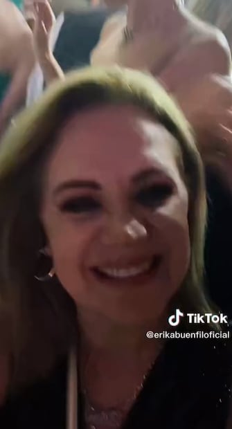 Érika Buenfil se va de antro a famoso club al que acudía su ex Luis Miguel