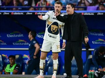 Efraín Juárez comparte emotivo mensaje tras victoria de Pumas; revela que Aaron Ramsey lloró en el vestidor por su gol