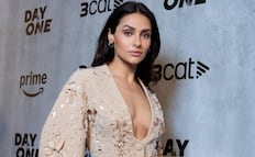 El impactante look de Renata Notni con minifalda globo