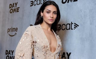 El impactante look de Renata Notni con minifalda globo