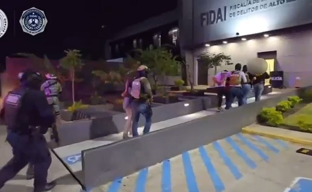 Rescatan a 3 personas secuestradas en Morelos; capturan a 5 integrantes de célula criminal.
Foto: Especial.