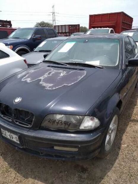 Las gangas de la subasta de autos en Los Pinos