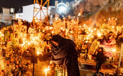 Cómo se celebra Día de Muertos en la Isla de Janitzio, Michoacán