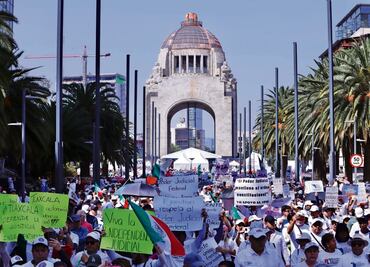 “Servimos a la nación”... el grito que inundó Reforma