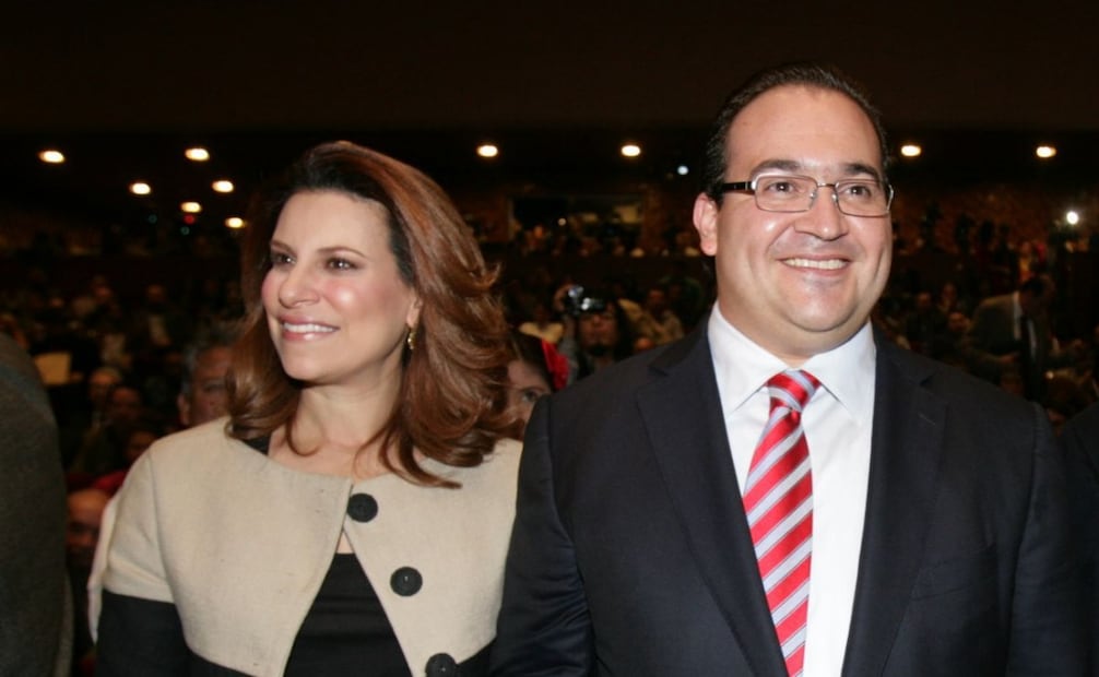 Javier Duarte, entonces gobernador de Veracruz, junto a su esposa Karime Macías. Foto: Juan Pablo Zamora/ Cuartoscuro
