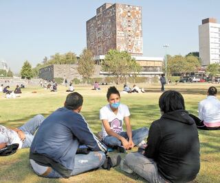 Fideicomisos de la SEP, en vilo