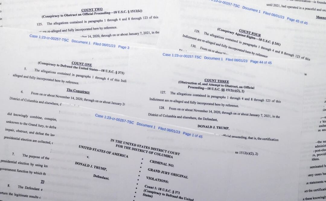 El acta de acusación contra el expresidente Donald Trump presentada por el Departamento de Justicia en relación con sus esfuerzos para anular los resultados de las elecciones de 2020. Foto: AP
