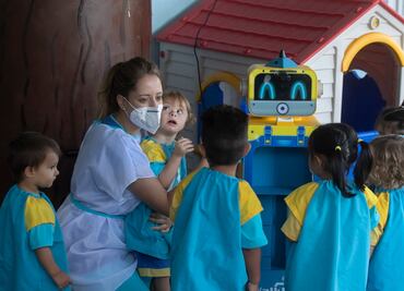 Fiebre, diarrea y tos, el cuadro de Covid-19 más común en niños