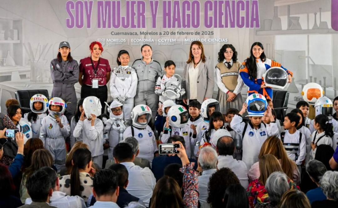 Gobernadora de Morelos, Margarita González Saravia y astronauta Katya Echazarreta durante conversatorio “Soy Mujer y Hago Ciencia” (21/02/2025). Foto: Especial