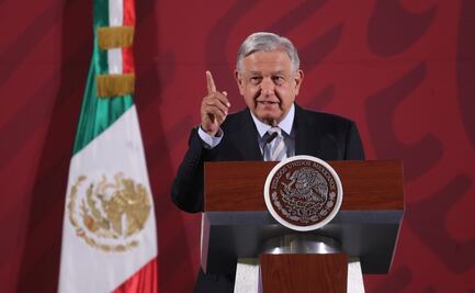 “Nada de deprimirnos, tenemos que salir adelante”: AMLO