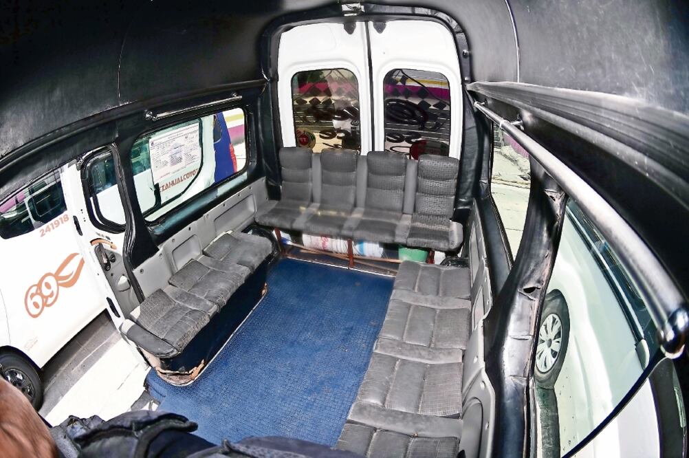 A fin de combatir el robo en el transporte público, se han instalado cámaras de seguridad, botones de pánico y localizadores satelitales en las unidades (FRANCISCO RODRÍGUEZ. EL UNIVERSAL)