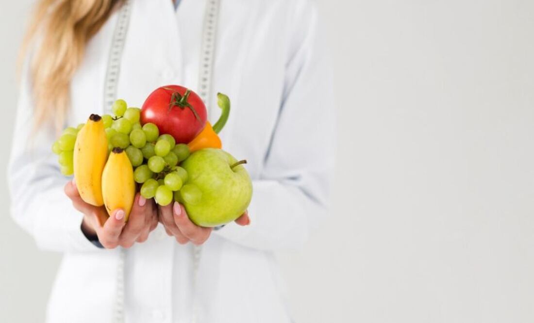 Te decimos cuales son los alimentos más económicas para bajar el colesterol. Fuente: Freepik.