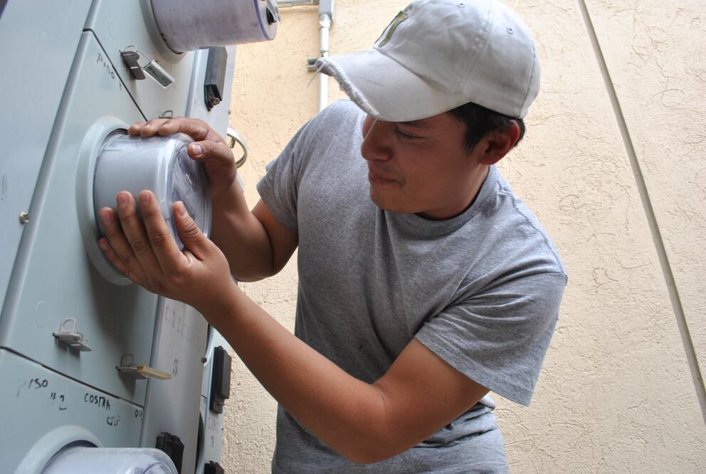 Tarifas eléctricas en hogares bajarán 2%