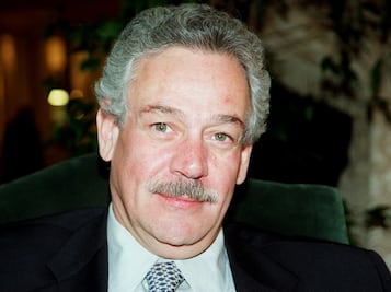 Gonzalo Celorio, emocionado por un Cervantes que "honra" su "amor por la lengua española"