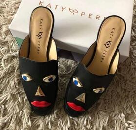 Katy Perry es acusada de racismo