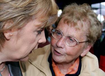 Reportan la muerte de la mamá de la canciller alemana Angela Merkel