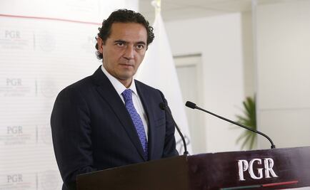 Reprochan a Elías Beltrán poca comunicación de casos como el de Ayotzinapa