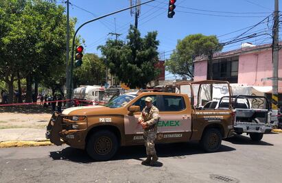 Trabajadores de Pemex buscan toma clandestina en Azcapotzalco, VIDEO