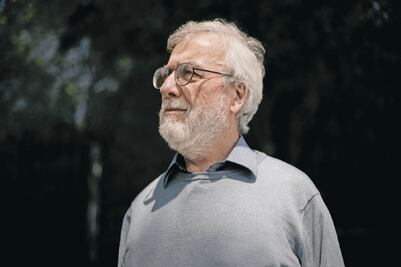 A la espera de que el poeta Antonio Deltoro despierte y se recupere