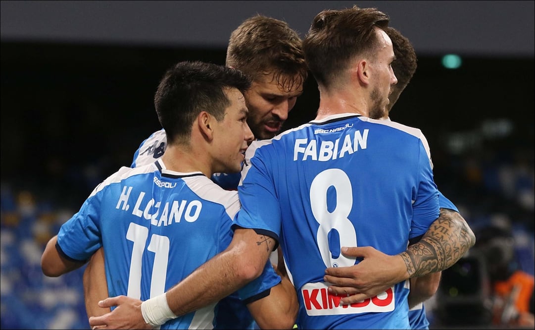 Hirving Lozano, junto a sus compañeros. Foto: EFE