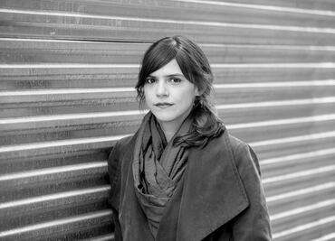 “Me siento muy en deuda con las feministas en México”: Valeria Luiselli