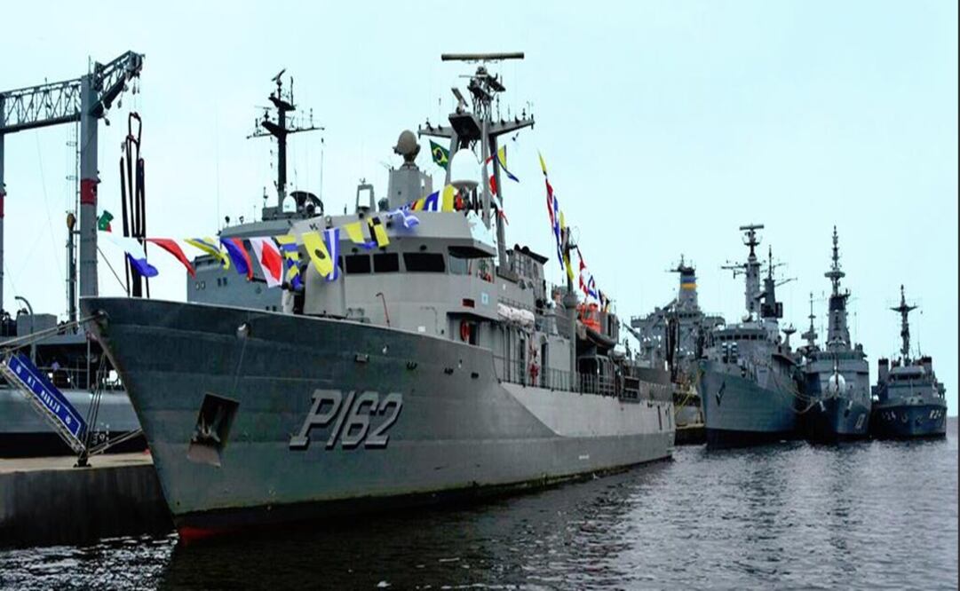 Buques arriban a Río de Janeiro para participar en el Ejercicio #UNITAS LANT y AMPHIB 2015 / Foto de @SEMAR_mx