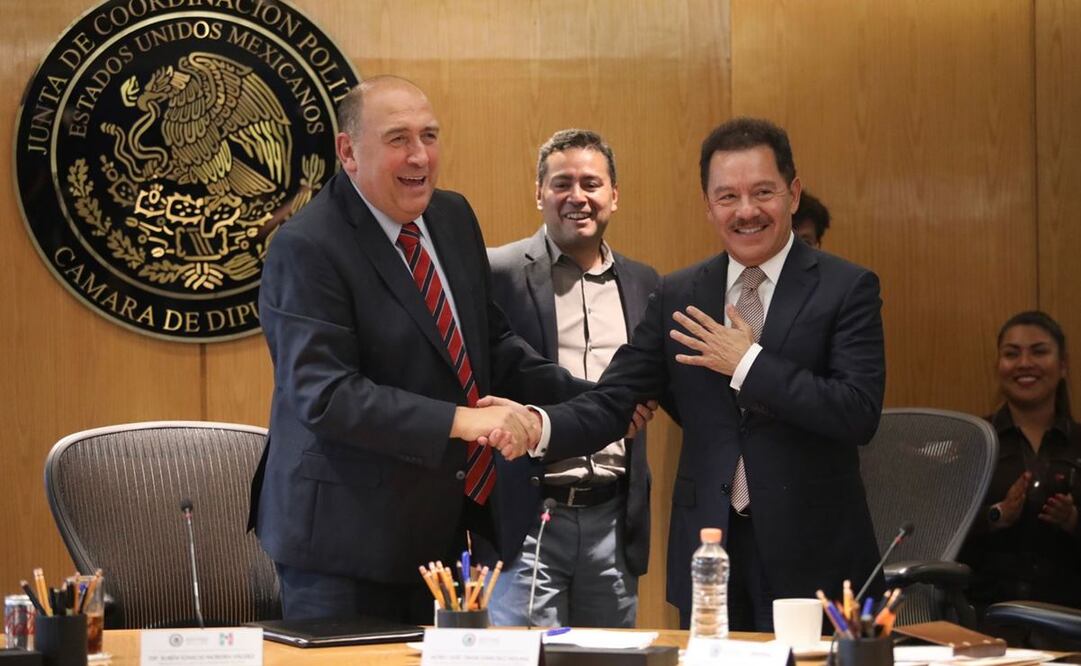 El coordinador de la bancada del PRI y Presidente saliente felicita a Ignacio Mier / Foto tomada de Twitter 