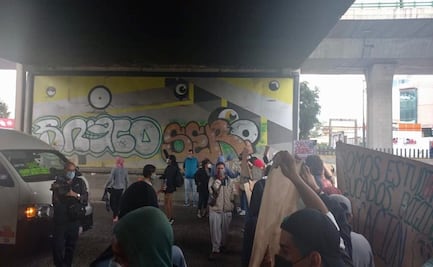 Alumnos de la FES Acatlán bloquean Periférico Norte tras nula respuesta de directivos