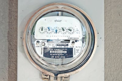 Tarifas eléctricas y servicios presionan inflación en octubre