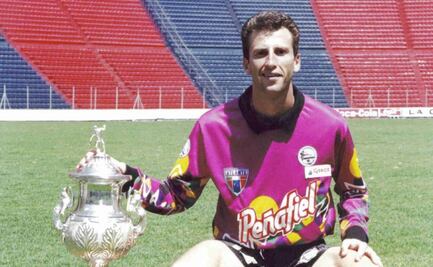 Atlante "olvida" haber retirado el número de Félix Fernández