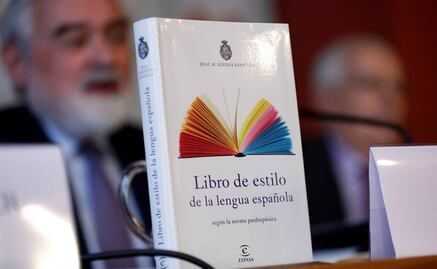 La RAE publica su primer libro de estilo dirigido a escritores digitales