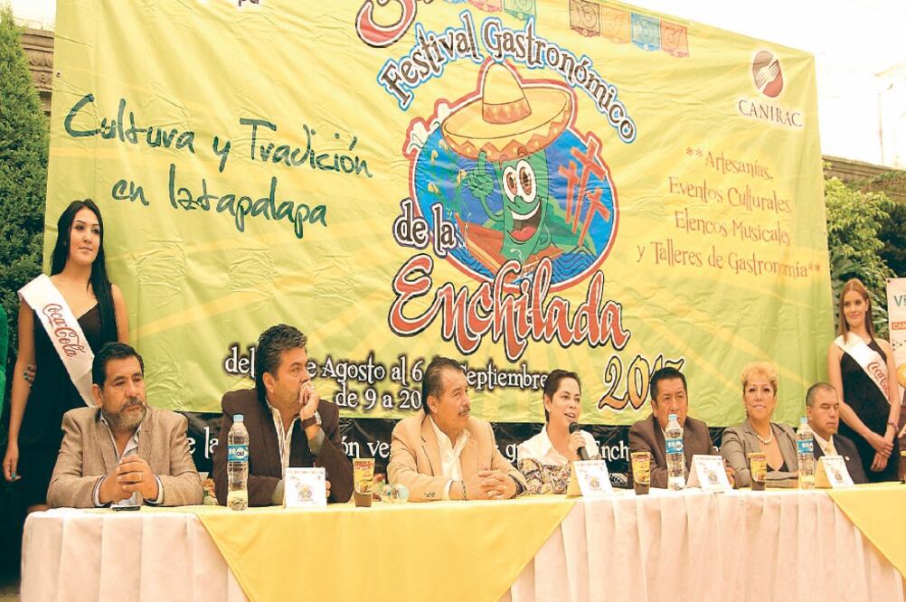 Como parte de la tercera edición del Festival Gastronómico de la Enchilada, autoridades delegacionales esperan una derrama económica de 7 mdp (SANDRA HERNÁNDEZ. EL UNIVERSAL)