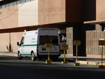 Por error, un médico extirpa ojo sano a bebé