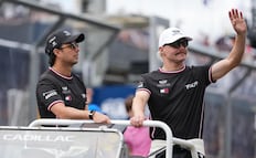 Mario Andretti lanza polémico comentario sobre Checo Pérez y Bottas: "Están un poco oxidados" 