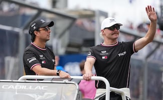 Mario Andretti lanza polémico comentario sobre Checo Pérez y Bottas: "Están un poco oxidados" 