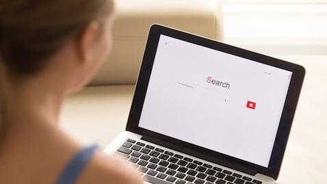 Cómo saber en qué sitios web confiar para obtener información de tu salud