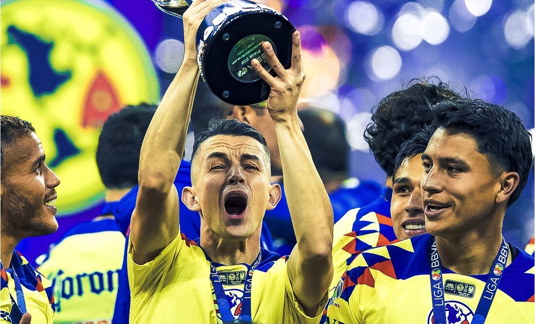 Álvaro Fidalgo levanta el título 14 con las Águilas. FOTO: @ClubAmerica