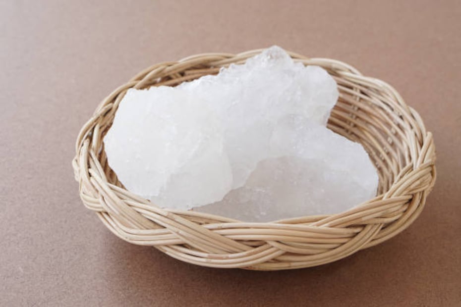 La piedra de alumbre es amigable con la mayoría de pieles. Foto: Unsplash